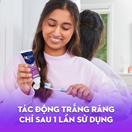 Kem Đánh Răng Crest Trắng Sáng Vượt Trội 93g